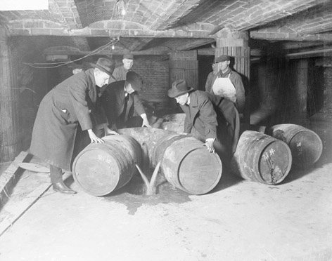 Prohibition agents destroying barrels of alcohol (United States, prohibition era). Courtesy of Chicago Daily News negatives collection, Chicago Historical Society.